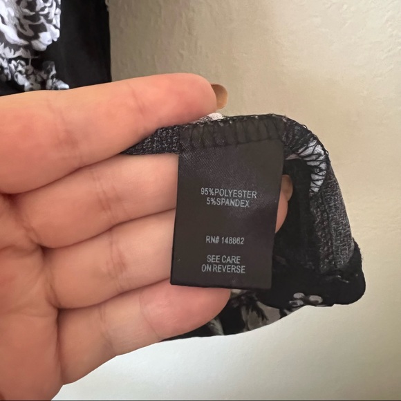 Torrid | Floral Crepe Peplum Blouse - Picture 4 of 6